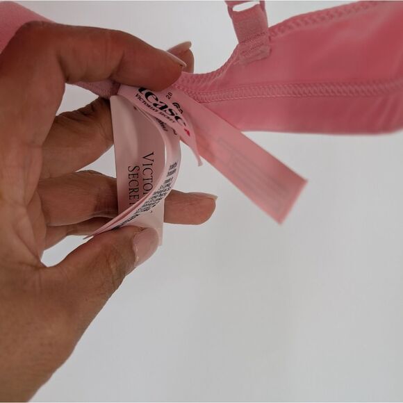 Victoria's Secret Light Pink Bra - Picture 4 of 4